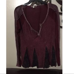 Gimmicks by BKE shirt XS Maroon